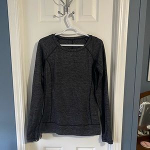 Lululemon long sleeved tee